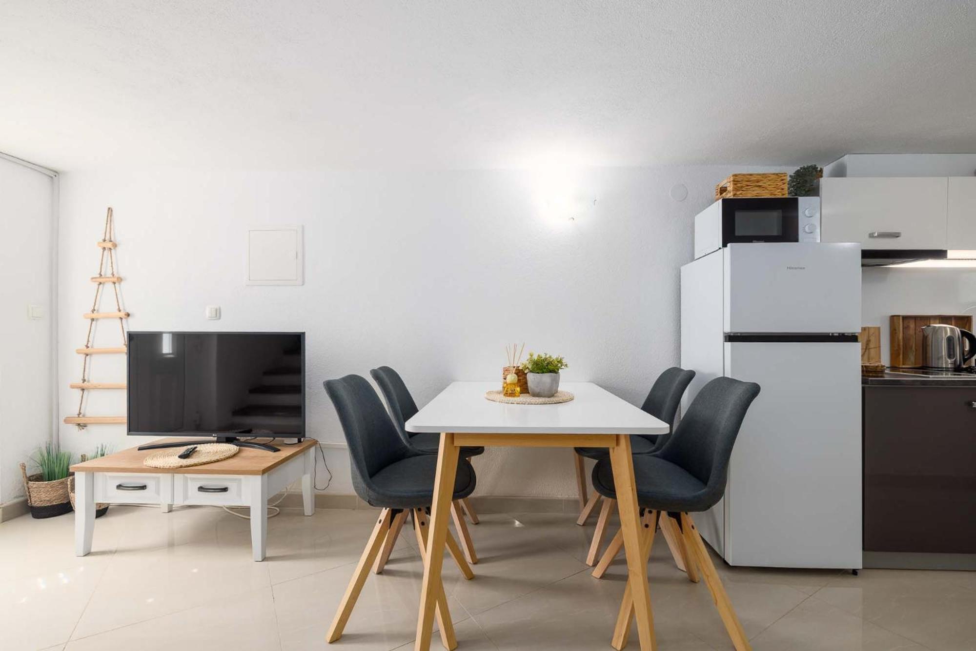 Apartment Katalin Kornić Kültér fotó