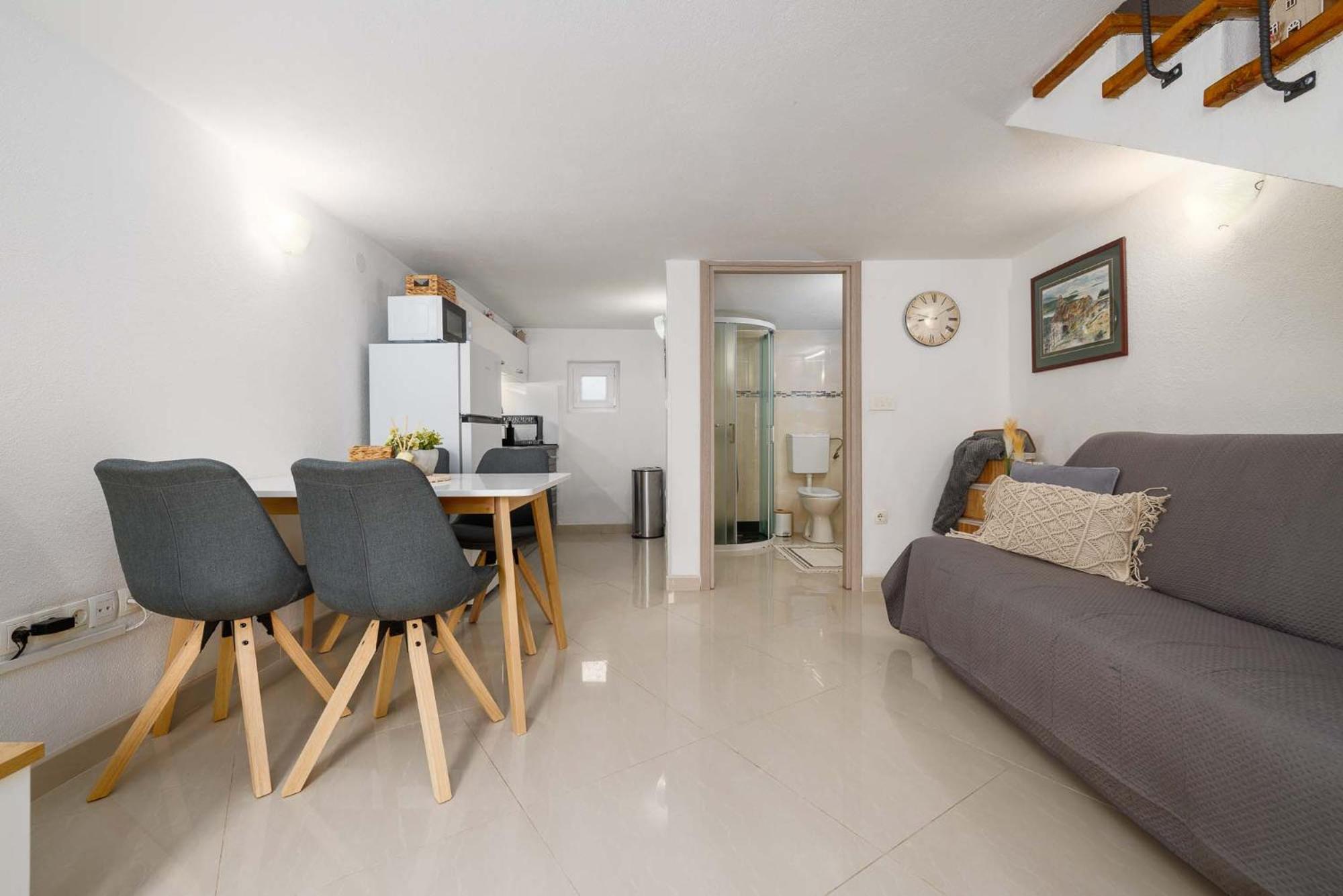 Apartment Katalin Kornić Kültér fotó