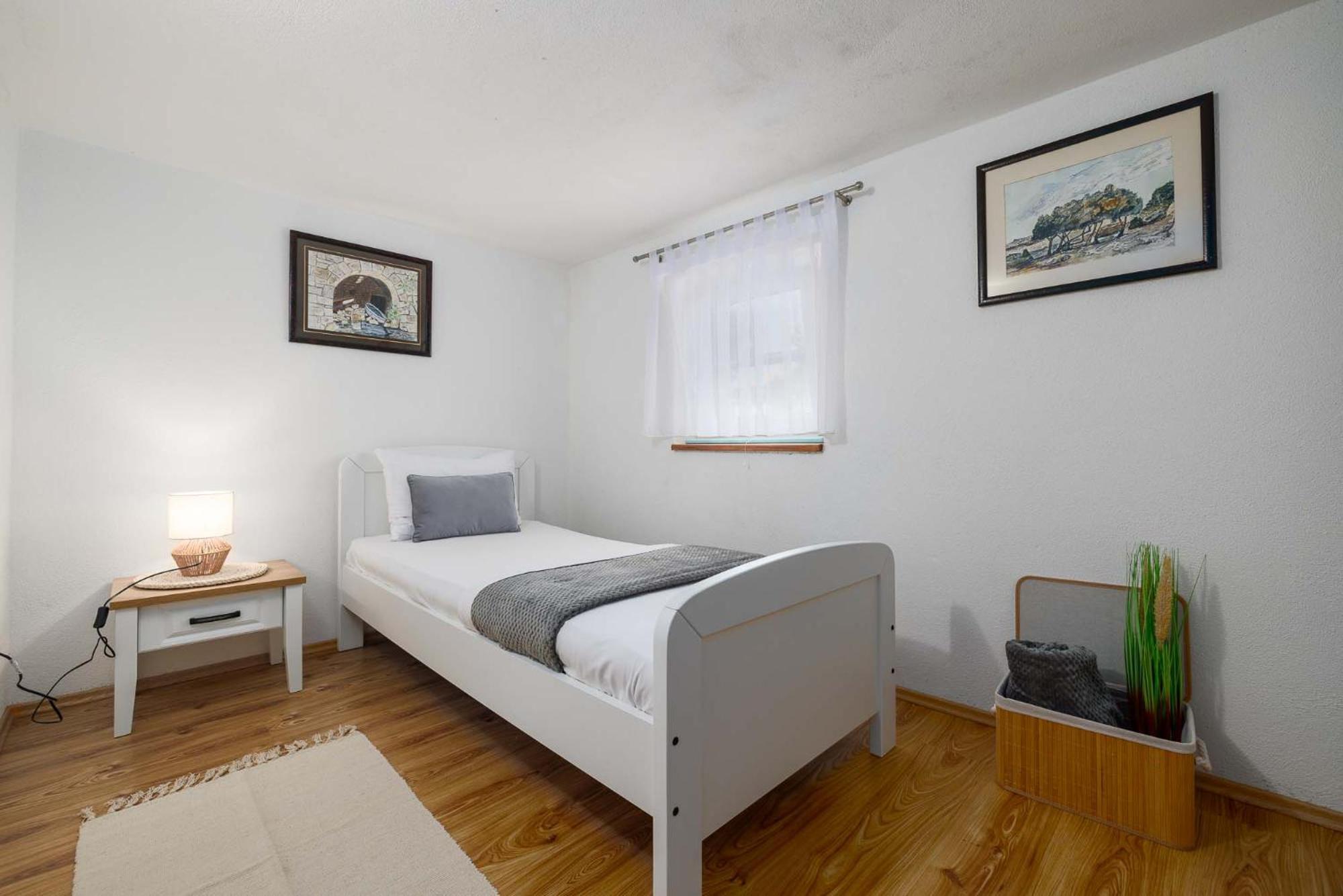 Apartment Katalin Kornić Kültér fotó